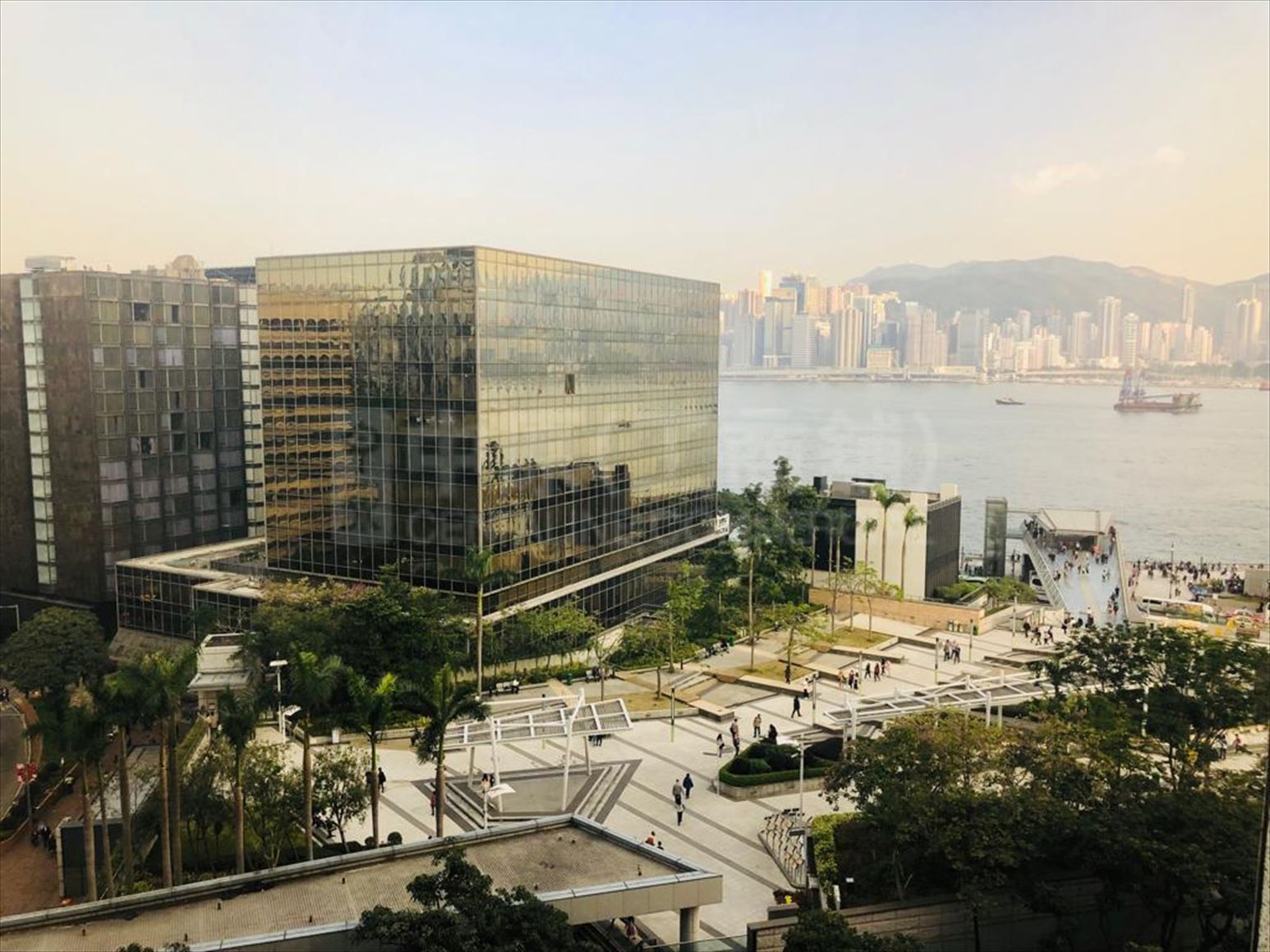 Photo materials about Eu Yan Sang Tower | Office Listing | Centaline Commercial