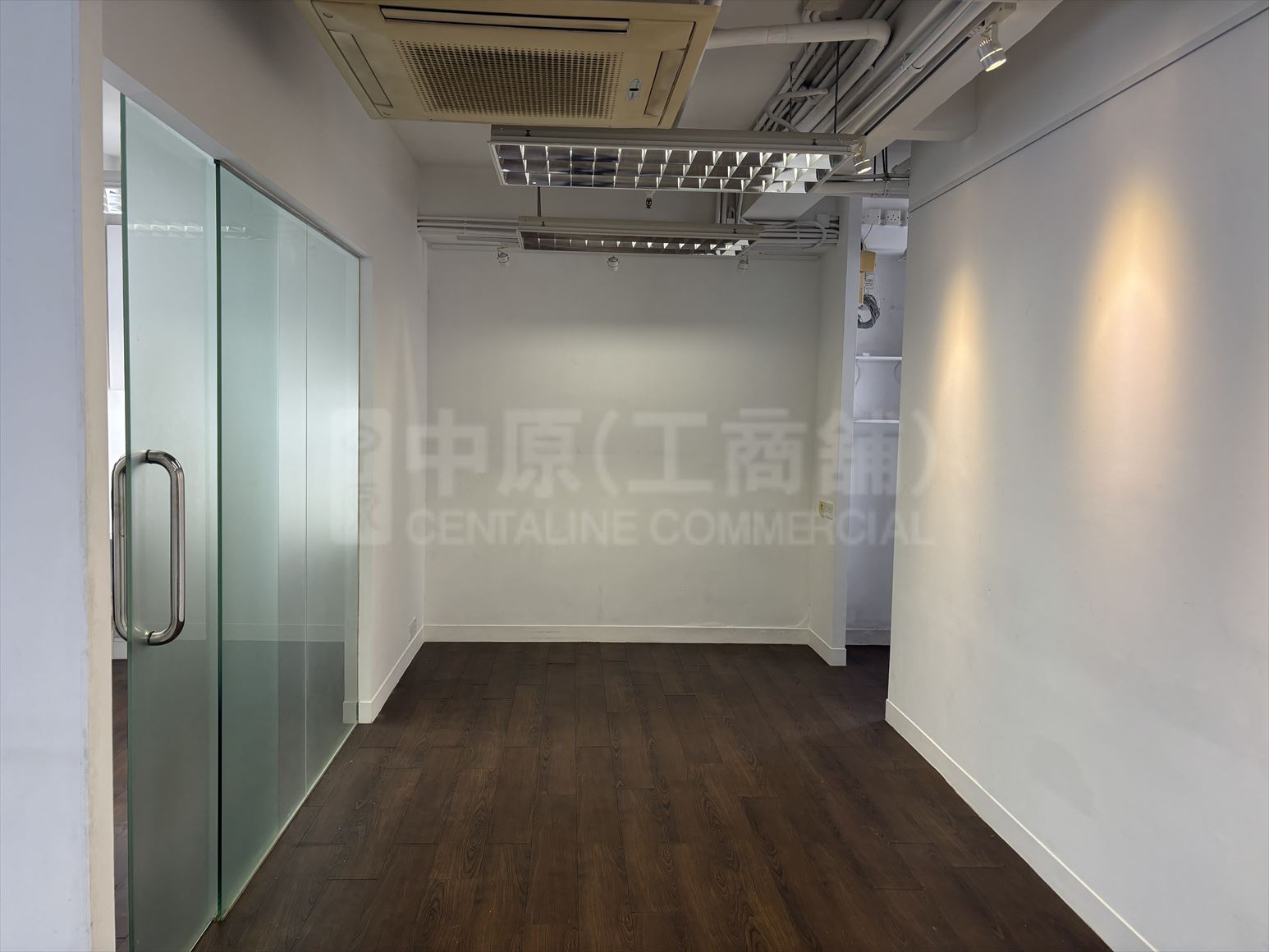 Photo materials about Xiu Hua Commercial Building | Office Listing | Centaline Commercial