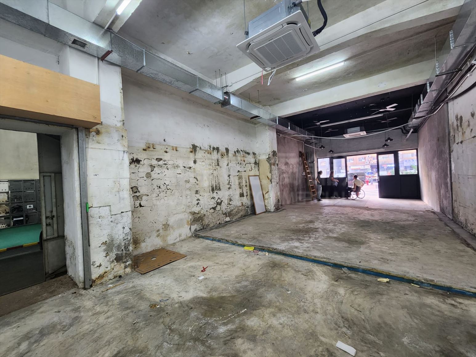 振发工厂大厦 地下单位的相片资料｜工商楼盘｜中原工商铺