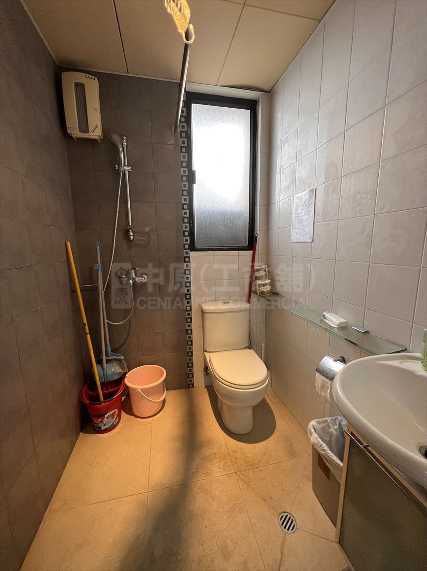 Photo materials about 1 Des Voeux Road West | Office Listing | Centaline Commercial