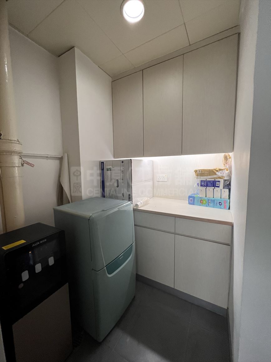 Photo materials about 1 Des Voeux Road West | Office Listing | Centaline Commercial