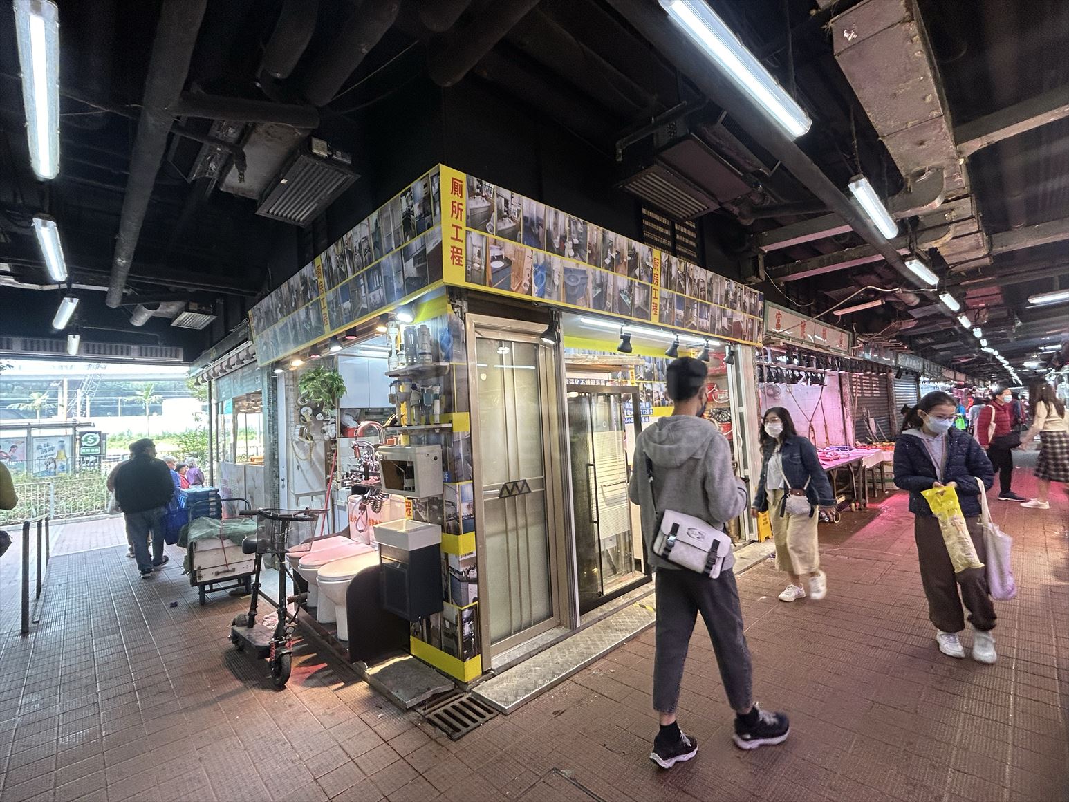 Photo materials about Tuen Mun Lung Mun Road | Retail Listing | Centaline Commercial