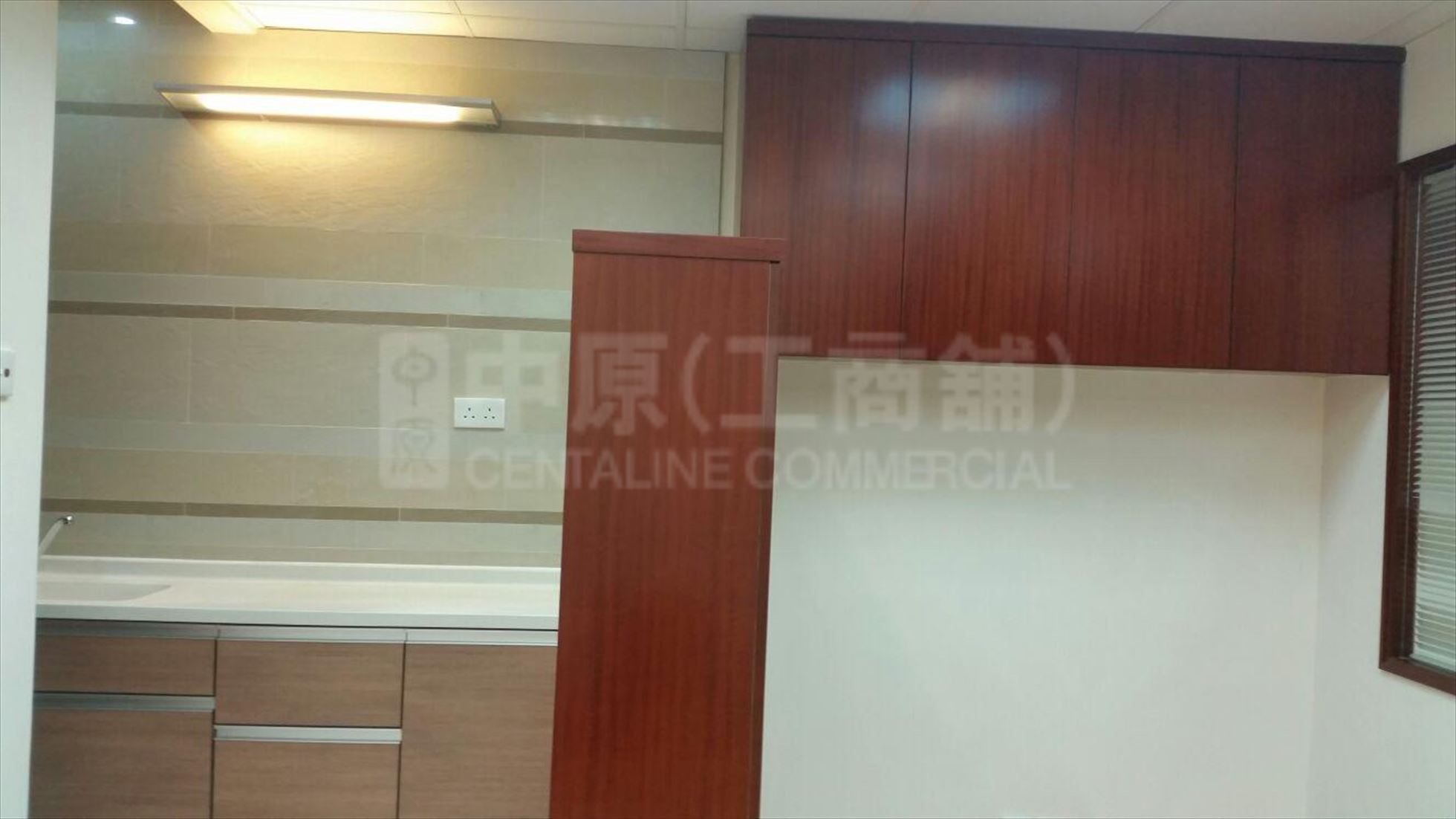 Photo materials about Yue On Commercial Building | Office Listing | Centaline Commercial