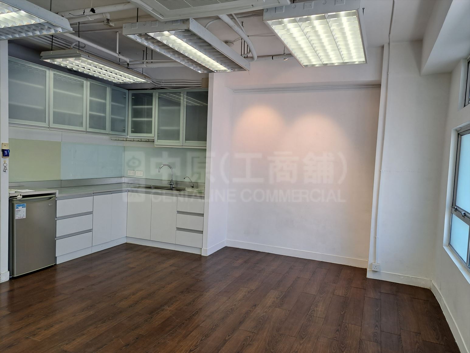 Photo materials about Xiu Hua Commercial Building | Office Listing | Centaline Commercial