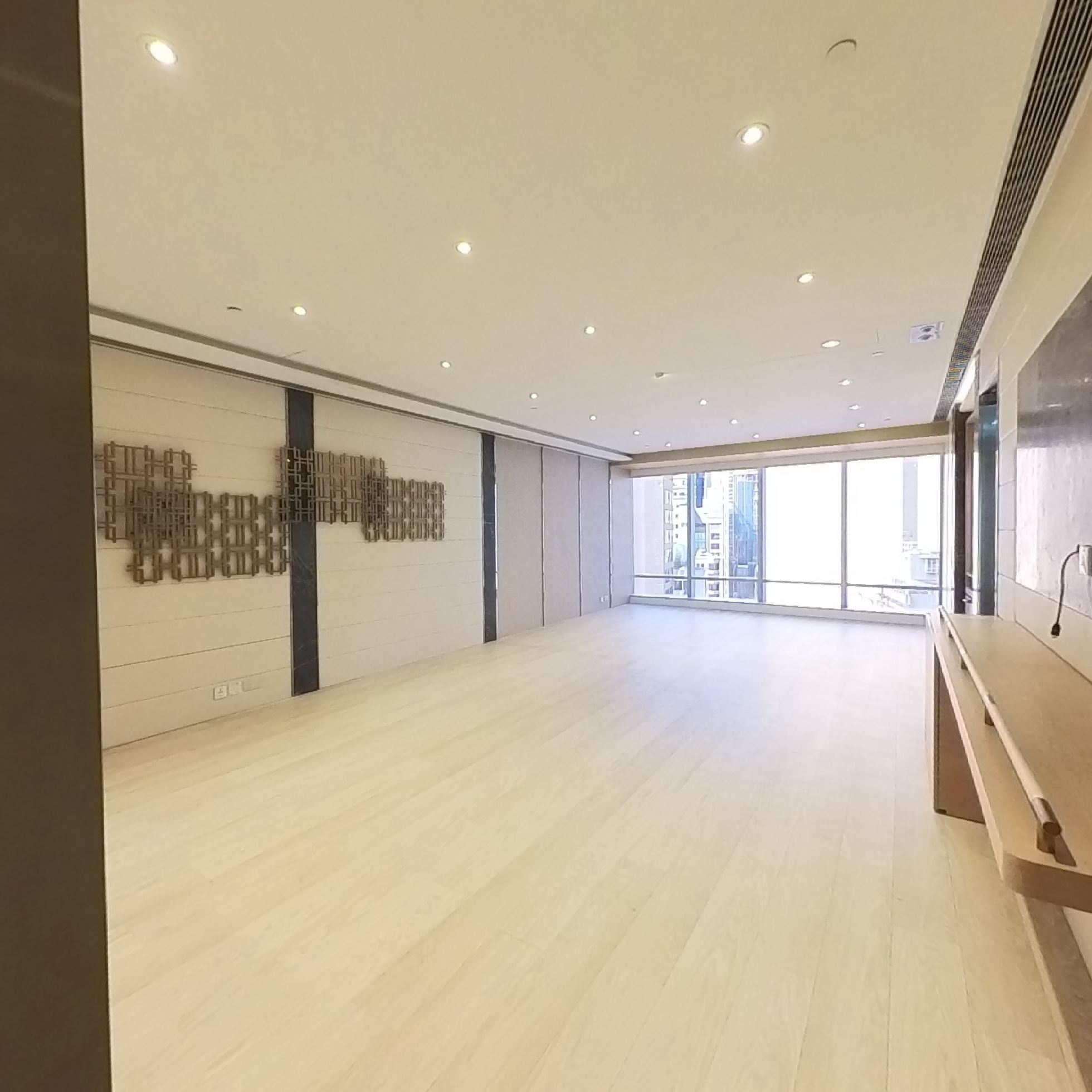 中央广场的360全景资料｜写字楼楼盘｜中原工商铺