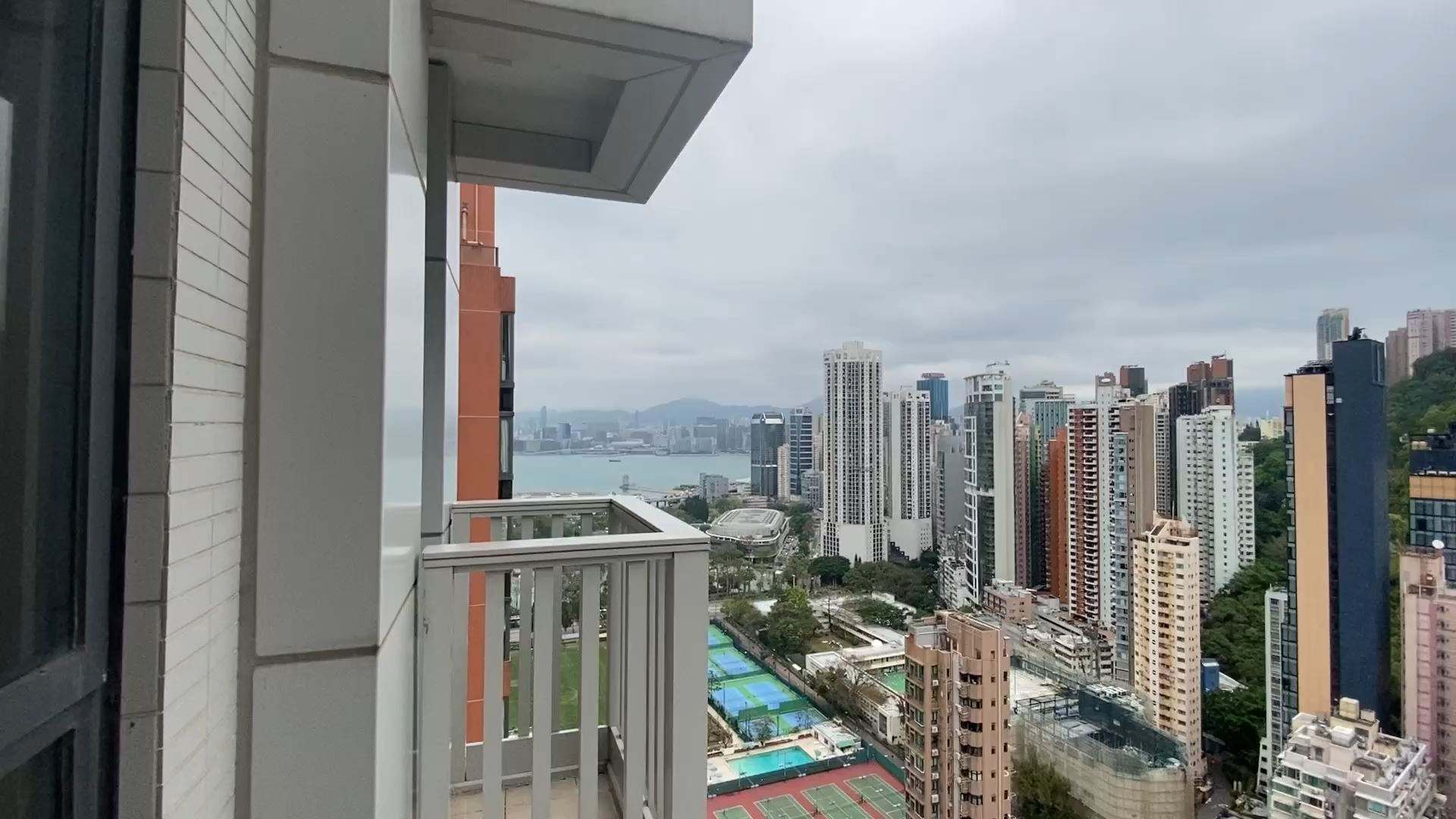 尚峦
