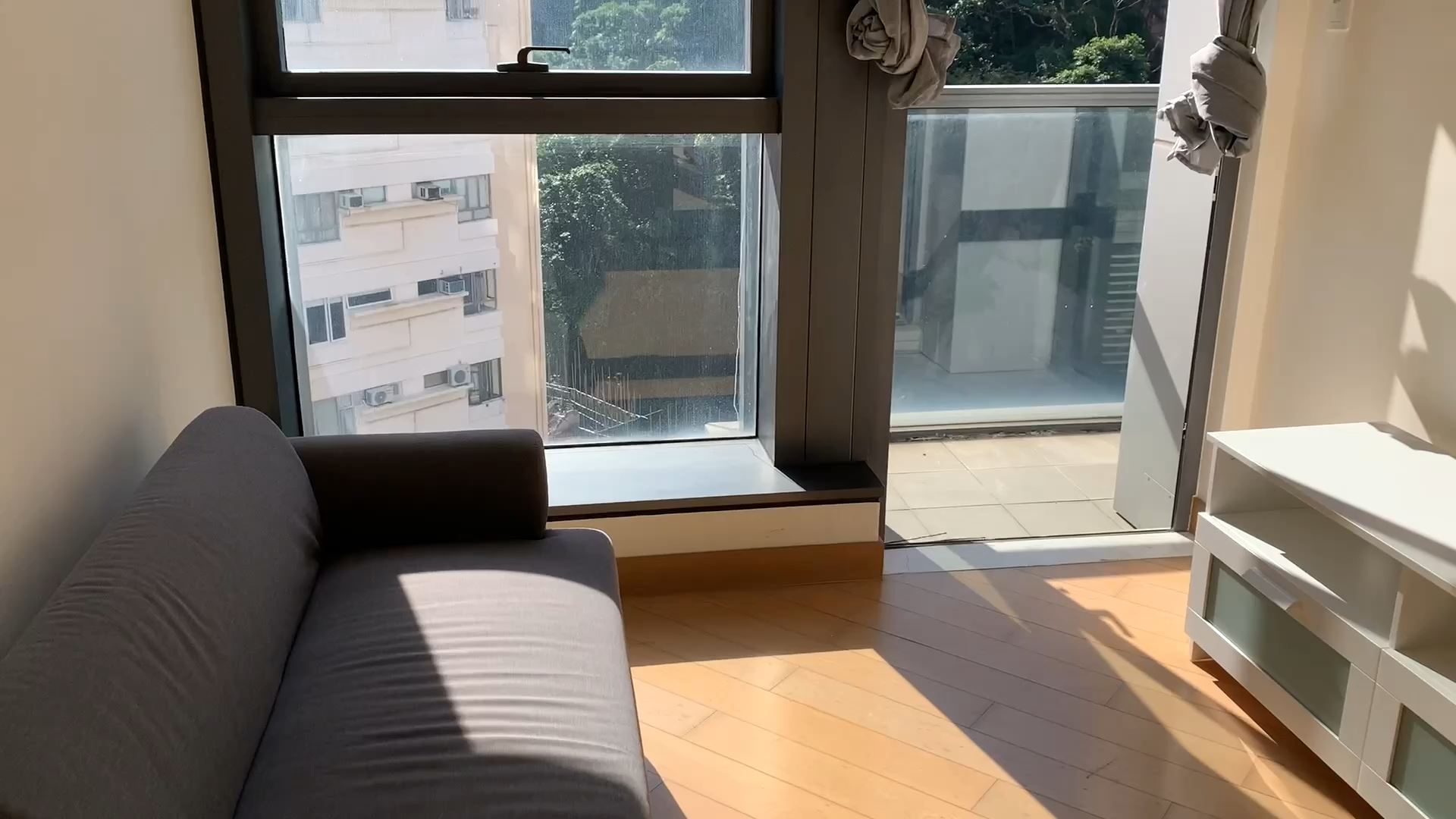 尚峦